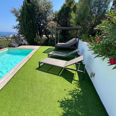 Rdc De Villa Avec Piscine Cavalaire-sur-Mer Exterior foto